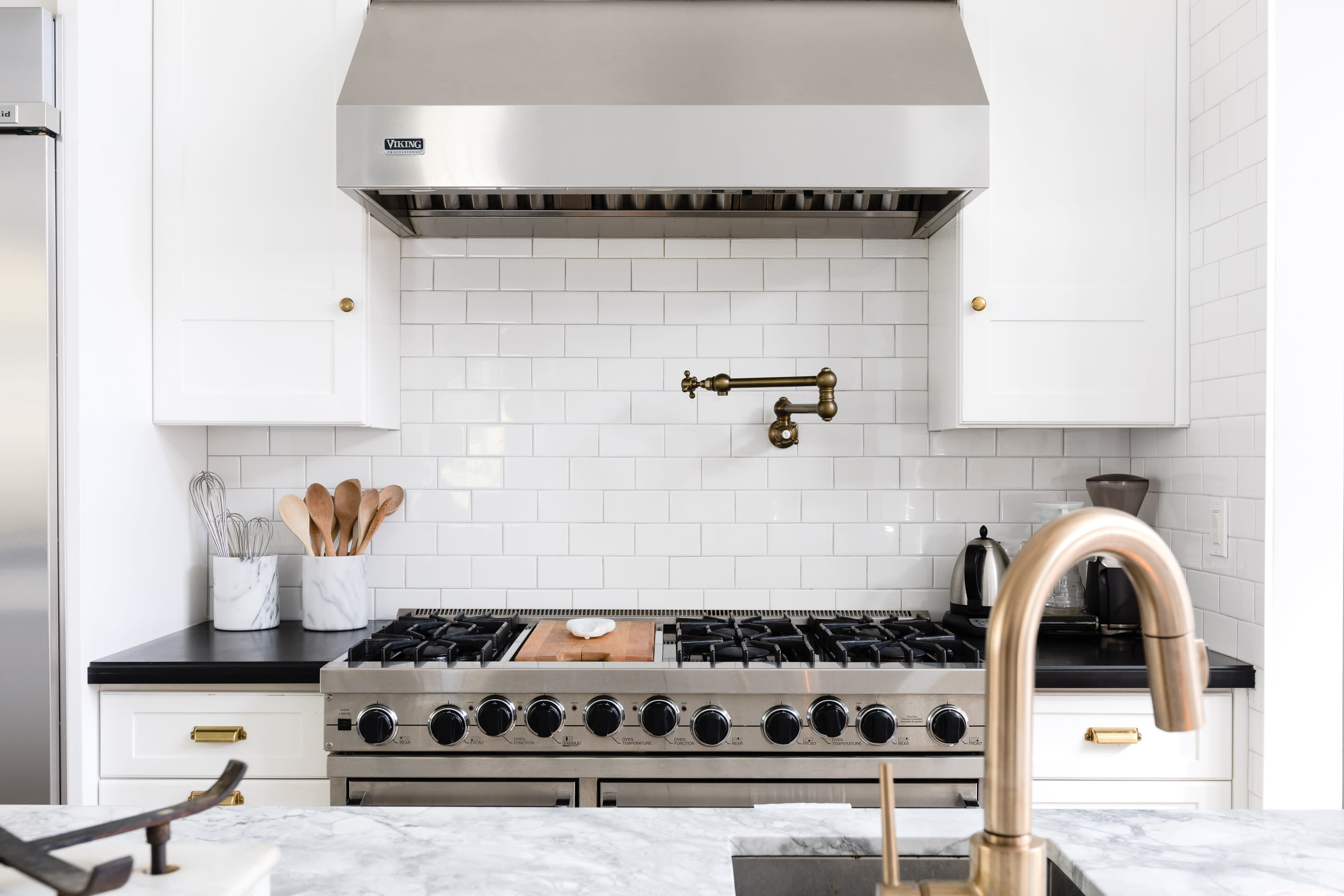 Cupcakes and Cashmere Emily Schuman LA House Tour Apartment Therapy